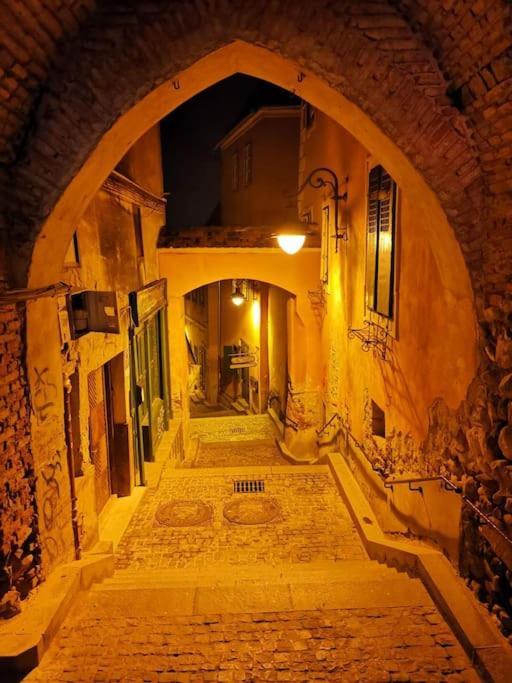 Charming Studio Ideal For Getaways Or Workations In Sibiu'S Medieval City Center Екстер'єр фото