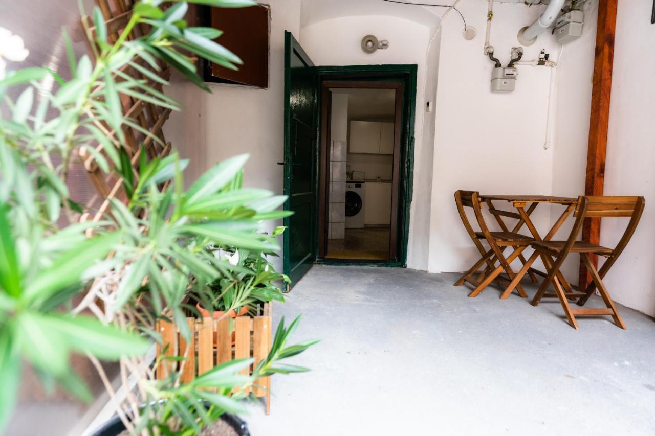 Charming Studio Ideal For Getaways Or Workations In Sibiu'S Medieval City Center Екстер'єр фото