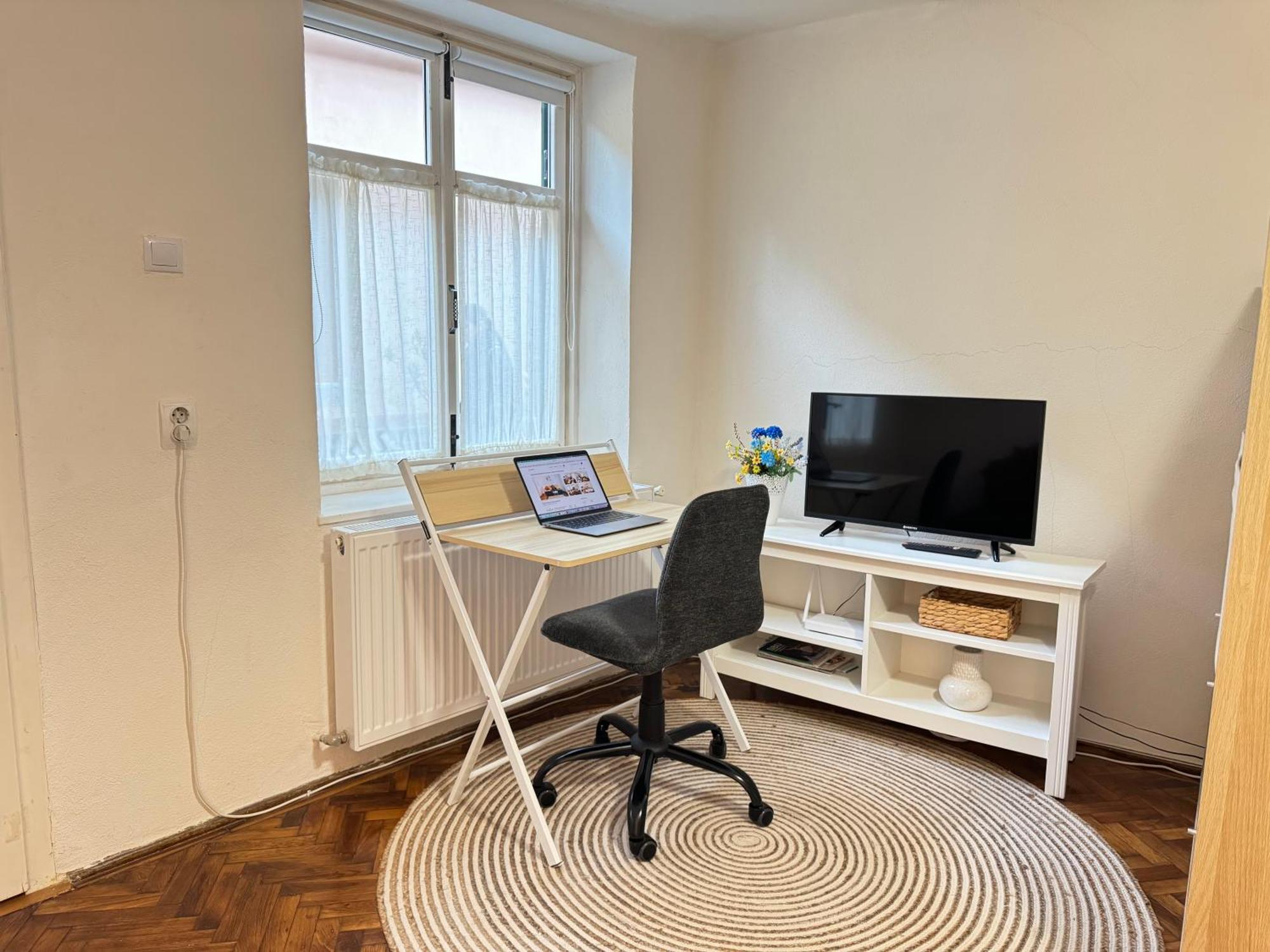 Charming Studio Ideal For Getaways Or Workations In Sibiu'S Medieval City Center Екстер'єр фото